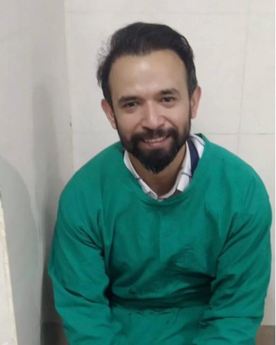 Dr. Akshay Vij